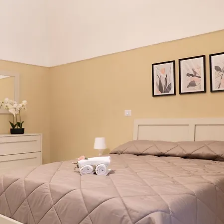 Mila Casa Gennaro לטרצה