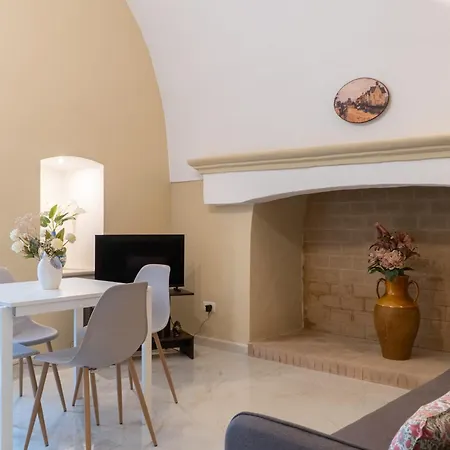 Mila Casa Gennaro לטרצה